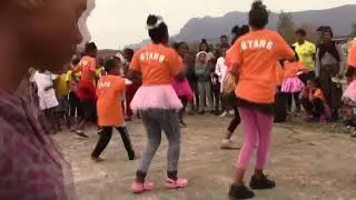 Pompom Girls' dancing at Stars and Runellistars Derby 2022