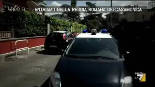 Entriamo nella reggia romana dei Casamonica