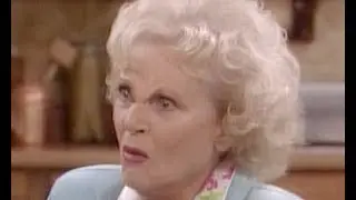 Golden Girls Intro but the lyrics are what's onscreen