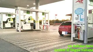 Sono andato dal benzinaio, ho fatto 50 euro di benzina | UIV Un Italiano Vero #learnitalian