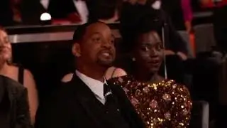 Will Smith golpea a Chris Rock el los Oscars!  😳
