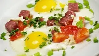 Fried eggs with sausage