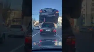 Ленд крузер 100 ташит на себе Майбах...