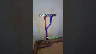 Монтаж водопровода. Планки и фиксаторы в деле.