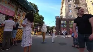 Ukraine.Kyiv. Khrestchatyk. Life in the city during the war.