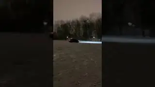 BMW X6M donuts on snow