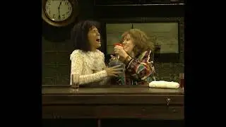 Kate Mckinnon and Kristen Wiig Tongue Kiss_gxBARkC-bNQ_new #000