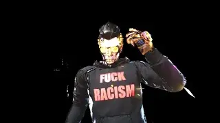 Mocking racist morons for fun