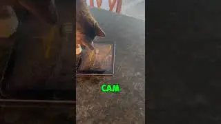 Котя научился играть на планшете