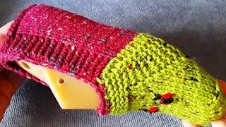 The simplest model of footsies/I use the remains of yarn
