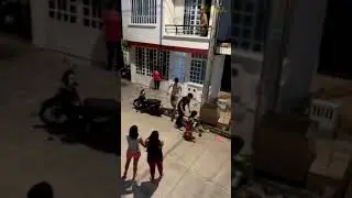 What's going on here ?