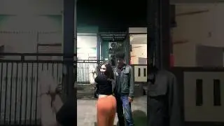 cewek montok nungging depan pacar di lampung