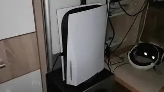 Inserting the disc into the playstation5 4k 6fps....how not to make the most terrible mistake