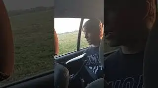 Поля, закат, песня.