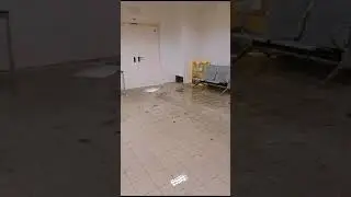 Nel pieno della tempesta, allagamento in ospedale, in una zona di transito