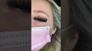 VOLUME LASH EXTENSIONS
