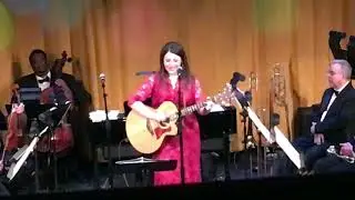 Amy Petty - Santa Claus Is Coming to Town
