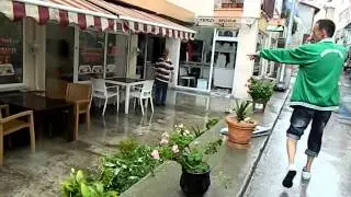 Mudanya'da İşyerlerini Su Bastı