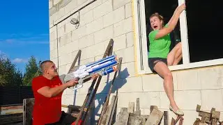 ОКСАНА ПРОДАЛА  КОЛИНЫ  ВЕЩИ и НАРВАЛАСЬ на НЕПРИЯТНОСТИ.  NERF BROTHERS