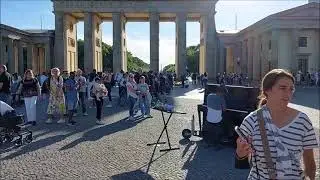 Public Piano in Berlin | Brandenburger Gate | July 2022