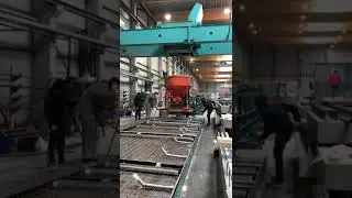 Бетонирование плит на поворотных столах при помощи портала адресной подачи бетона