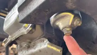 County Line log splitter won’t start — water in gas. Simple fix with Teflon tape.