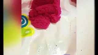 Jugando con arena mágica  Hipnotizante