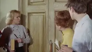 Студент очень нервничает перед экзаменом ты что операция ы и другие приключения Шурика