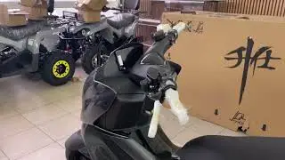 Распаковка и обзор скутера ZONTES ZT 350-D.