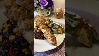 Если очень хочется шашлыка, можно приготовить куриный шашлык в духовке