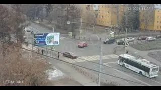 Сбил школьника и уехал
