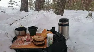 У нас сегодня поход в лес, местные красоты