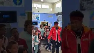 BossMan Dlow had the kids rapping for him 😂