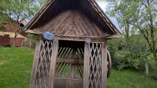 Well with Wheel and Bucket (Usage, Drinking water)