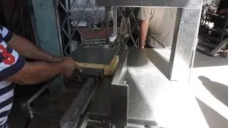 A1Equipment Hollymatic HY16-5000 Working In our warehouse in Miami,FL