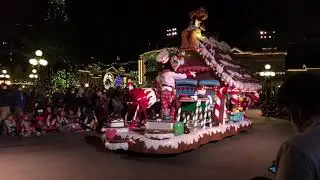 Disneyland's A Christmas Fantasy Parade 2021 - Holiday Parade with Santa Claus!