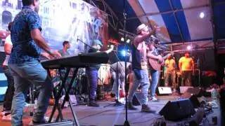 Ese soy yo  (Live at Hennes Latin Stage 2015)