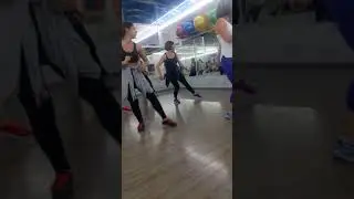 pasito paso Zumba class cumbia by monica