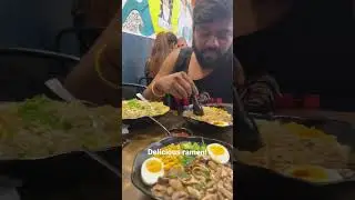 Do bhukkar ke sath aye ramen khane 🤭