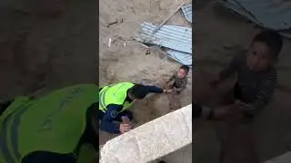 Мальчика вытащили из ямы в Актау
