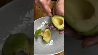 Incredible Avocado Cream Spread #YouTubeCreatorCommunity
