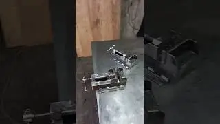 Vice for drilling stand.