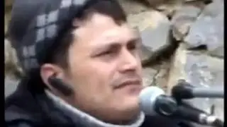 MÜKEMMEL BİR SES  Ak Göğsünde Nokta Nokta Ben Olam