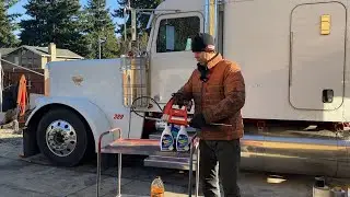 November 25, 2023 субботник, шприцую шкворня, крестовины, карданы и￼ мою Peterbilt 389 C15 Cat ￼￼