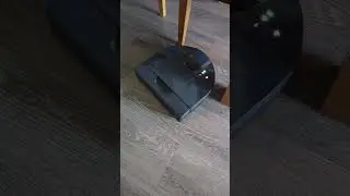 När robotdammsugaren Neato D8 strejkar och bestämmer sig för att snurra runt runt...