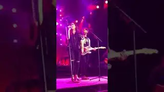 Darius Rucker/ Lady A “hold my hand”