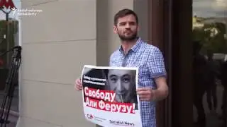 Russian Journalists Protest Deportation of Gay Uzbek Reporter