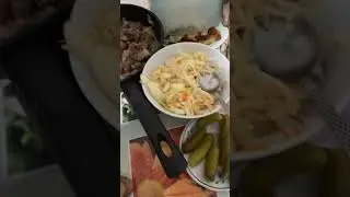 Отец добыл кабанчика дзик