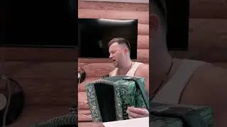 Просит сердце праздника