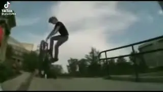 ай больно в ноге оригинал